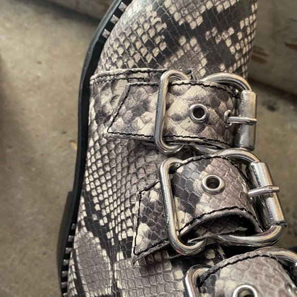 Steven by Steve Madden Harmon triple buckle boot - Picture 4 of 7